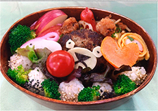 「全国こどものための愛情弁当コンテスト」特別賞　作品名：くまさん弁当