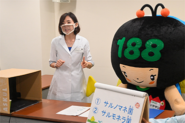「こども霞が関見学デー」の様子