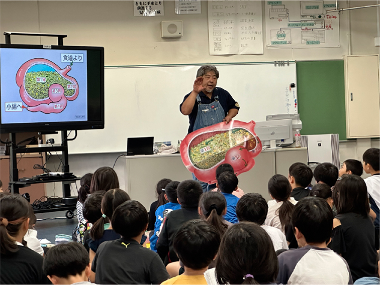 牛の体についての講話の様子