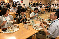 花王株式会社の社員食堂の様子