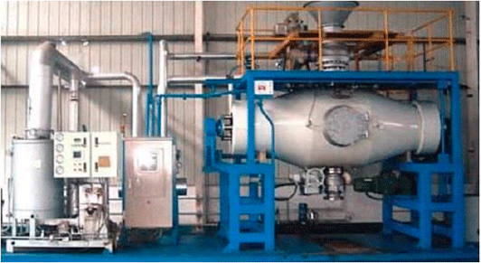 亜臨界水反応装置