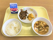 和牛肉の販売促進の支援を活用して提供された学校給食