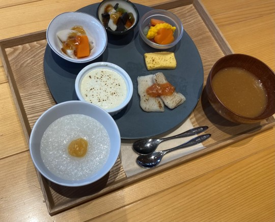 カフェで提供されている嚥下調整食