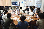 こども霞が関見学デー手洗い教室の様子 こども霞が関見学デー手洗い教室の様子