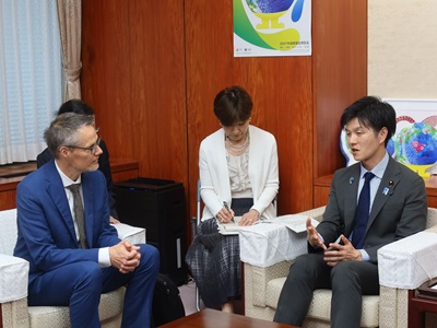 アンドレ・ザンドストラCGIARディレクターとの会談
