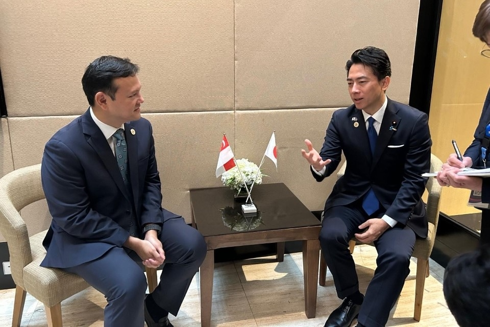 シンガポール担当者との会談 