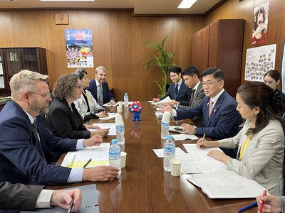 フェロー諸島自治政府外務・産業・貿易大臣との会談