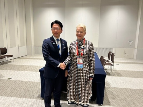 マケインWFP事務局長との会談