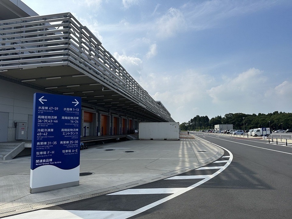 20231214成田市場外観画像