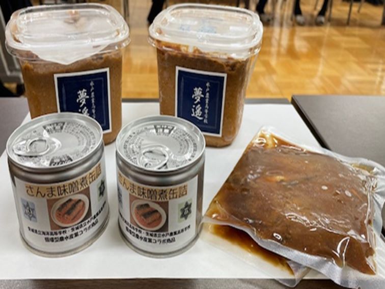味噌、サバの味噌煮、サンマ味噌煮缶詰