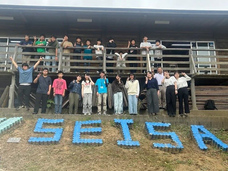 学校での集合写真