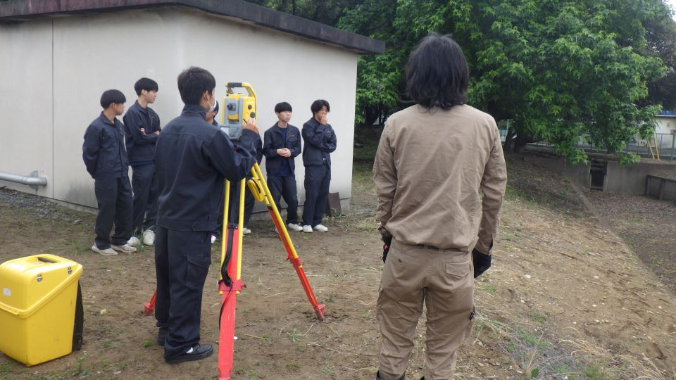 トータルステーションの実技状況