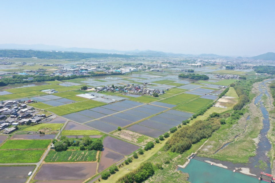 御園東部団地を東側から空撮