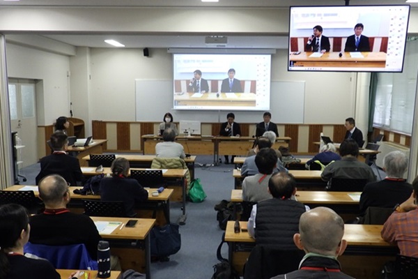 食に関するセミナー「気になる!食品の表示~信頼確保のために~」の講演画像