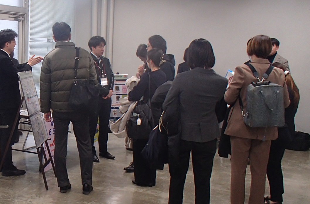 情報交換会の様子２枚目