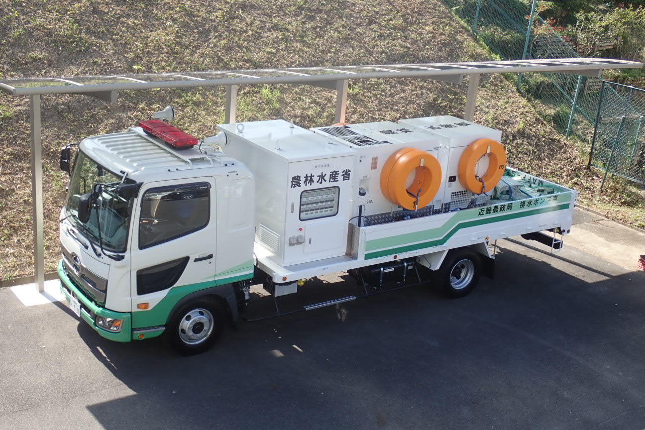 排水ポンプ車