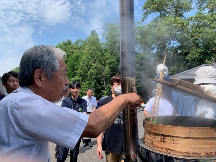 蒸す様子