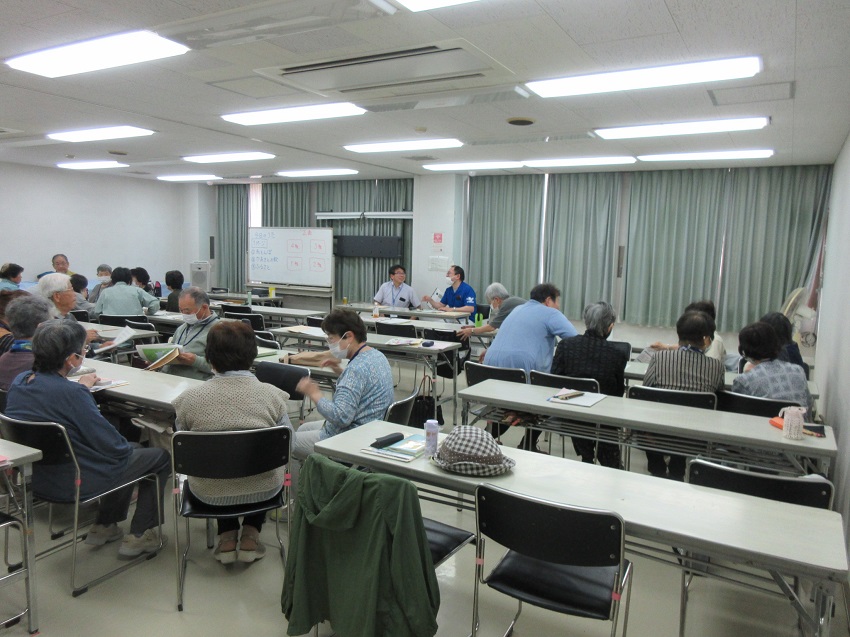 各班の話し合いの様子
