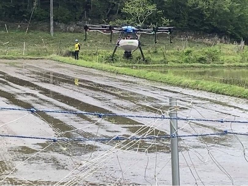 ほ場 1 ドローンによる播種