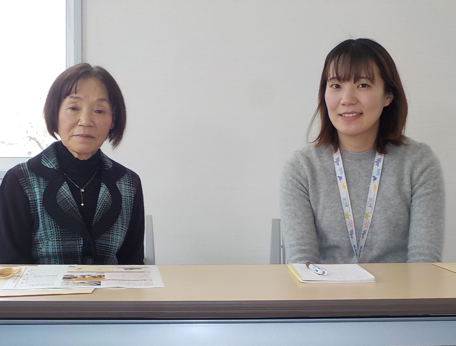 意見交換を行った農業委員会会長と事務局担当者