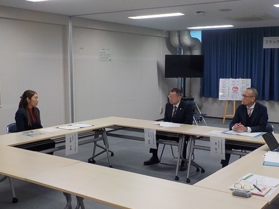 認定者との意見交換の様子