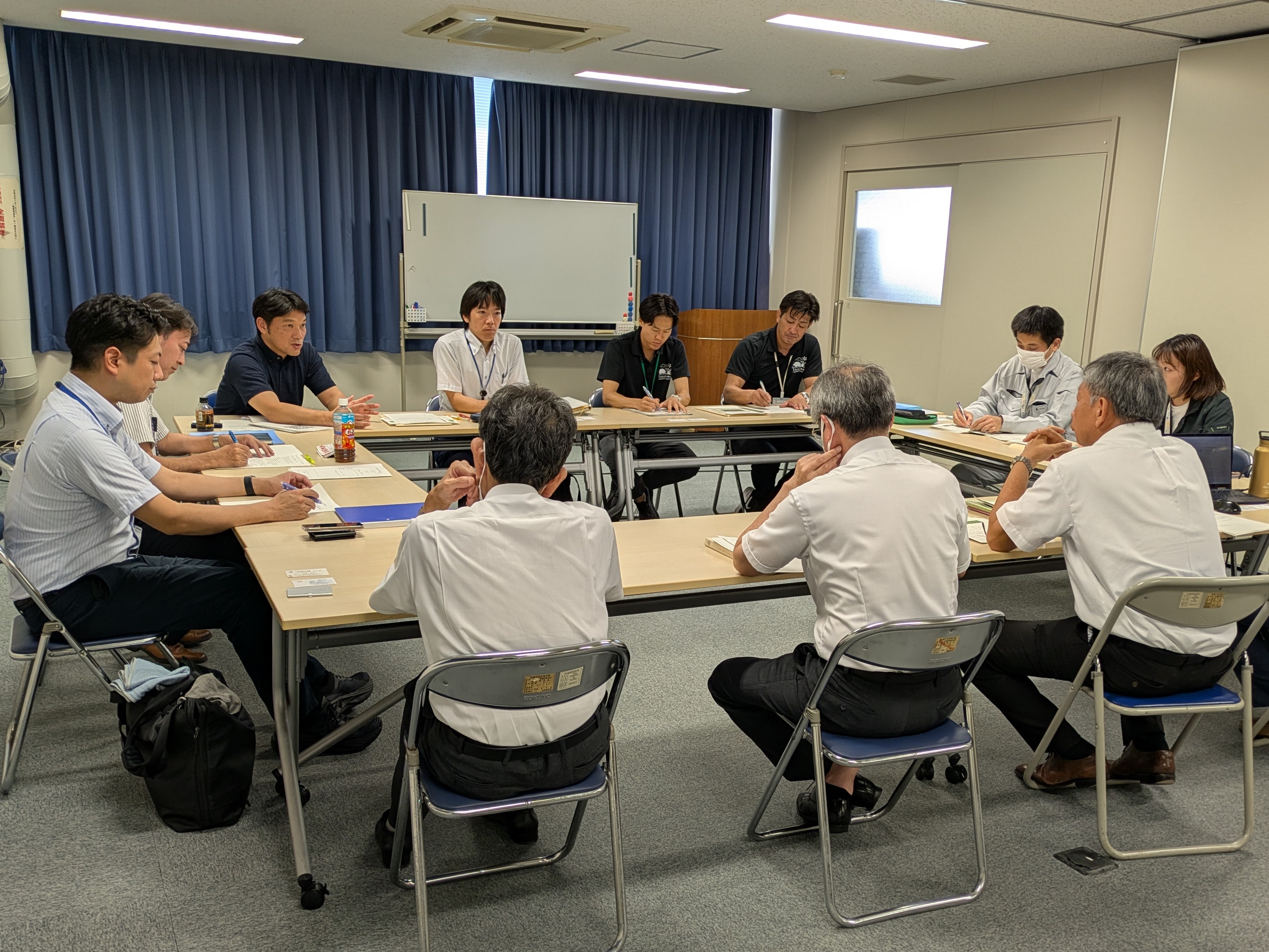 情報交換会全体の様子