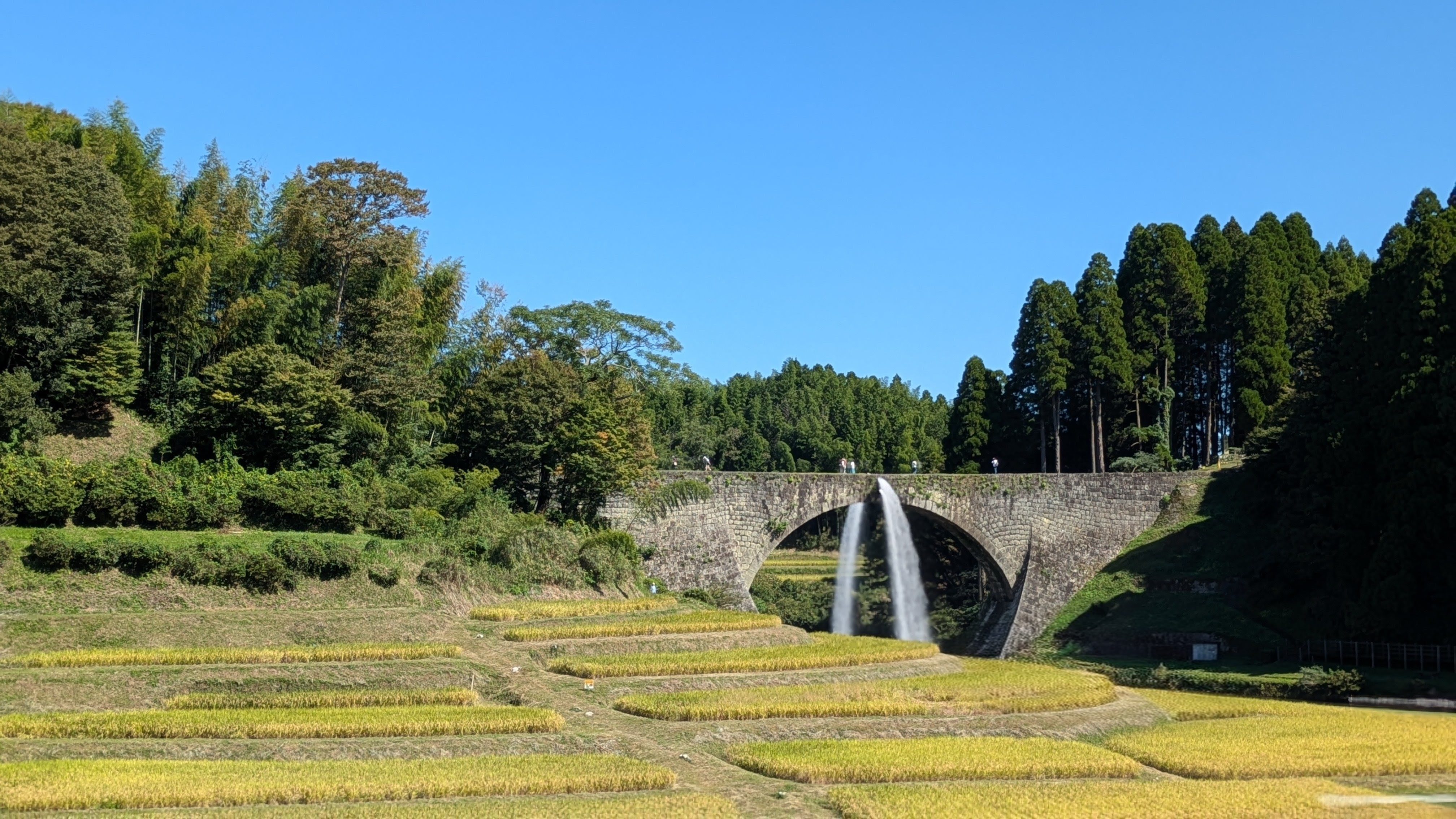 白糸台地棚田と国宝通潤橋