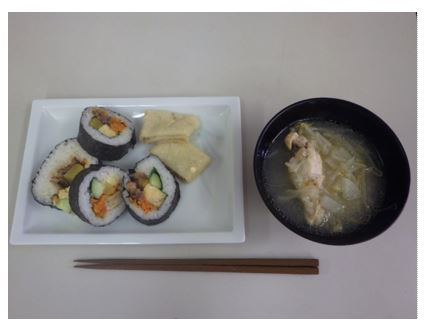 完成したキンパ、サムゲタン風スープ、じり焼き