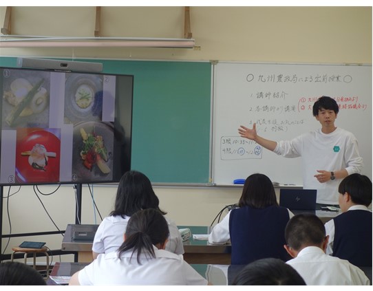 三人目の若手農業者からの説明の様子