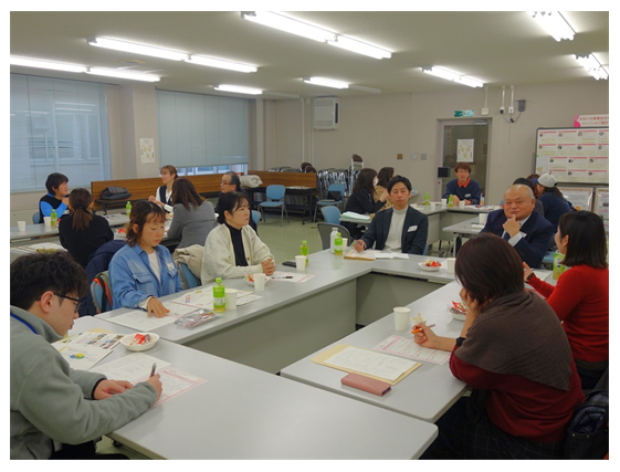 グループで情報交換会