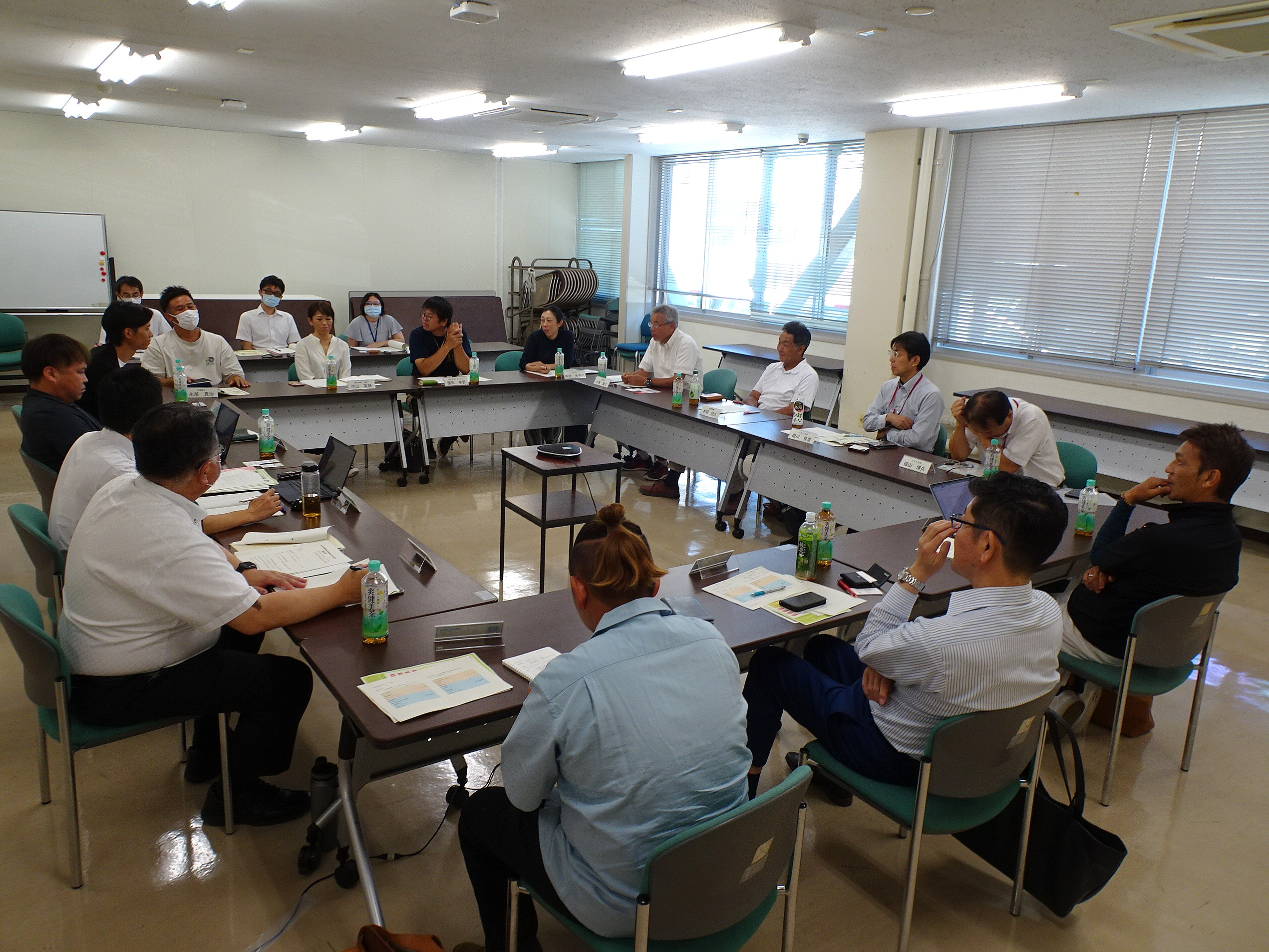 全体会議の模様１