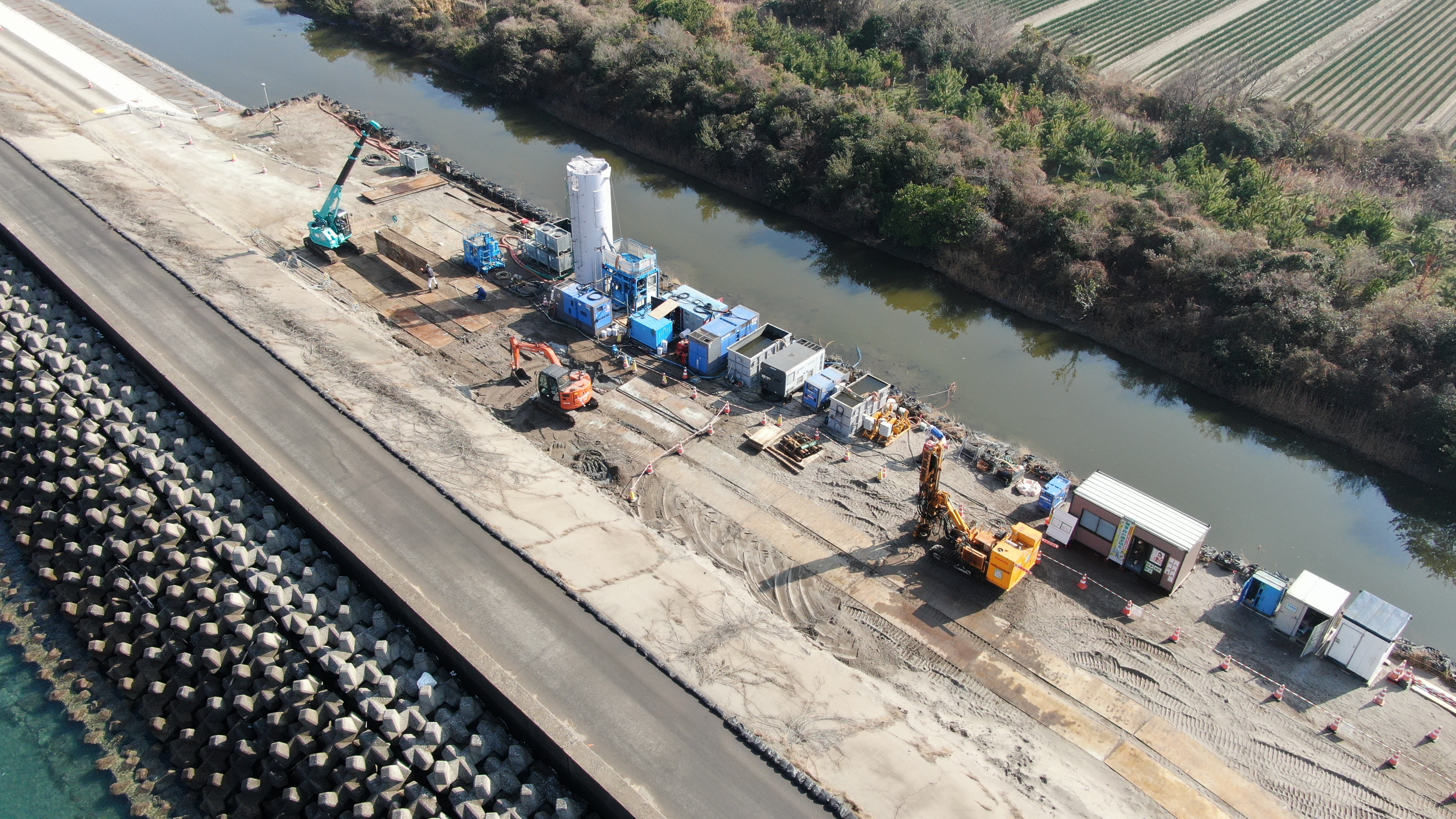 2工区潮止区間の地盤改良施工状況