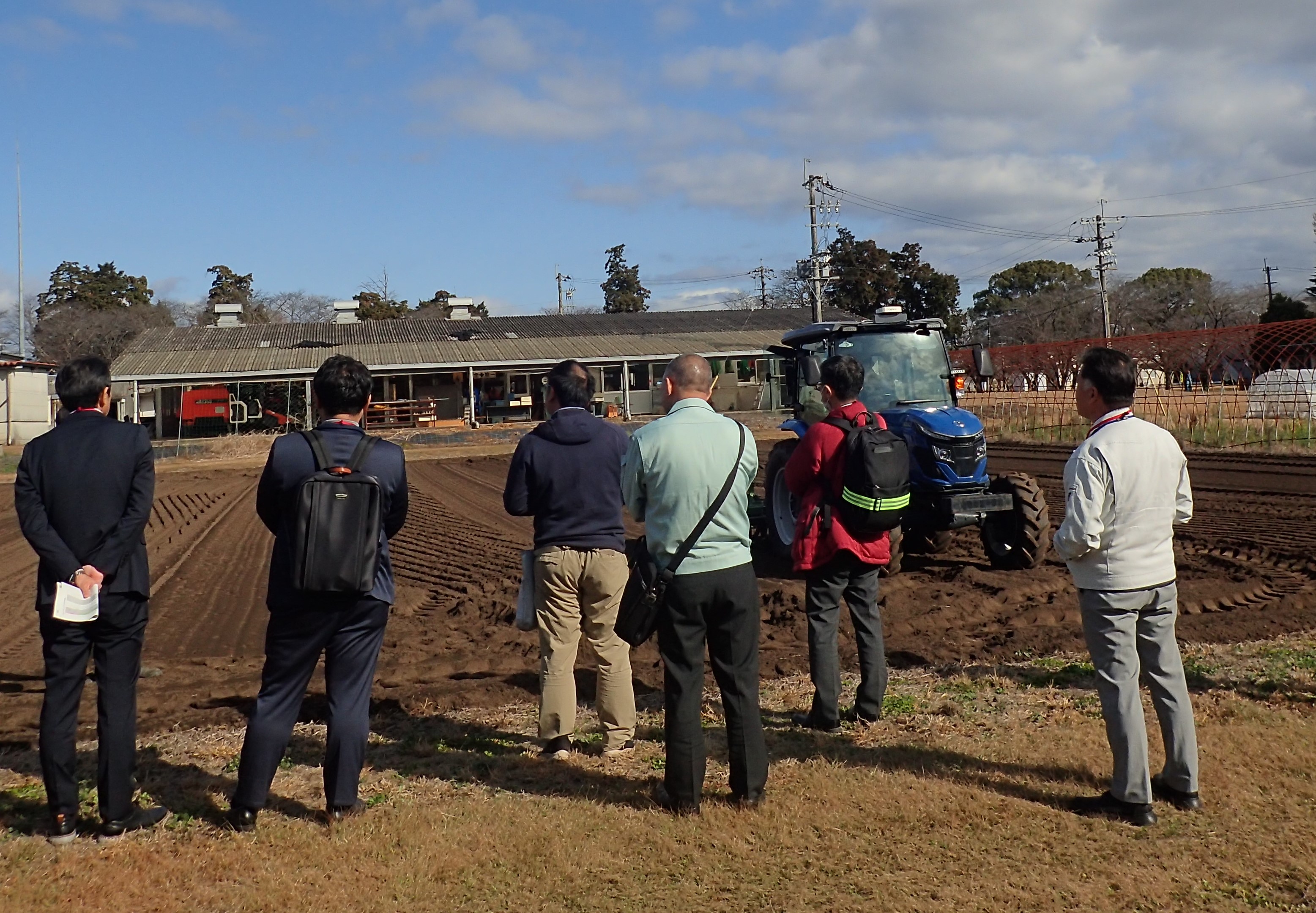 イセキトラクター実演の様子(2日目)