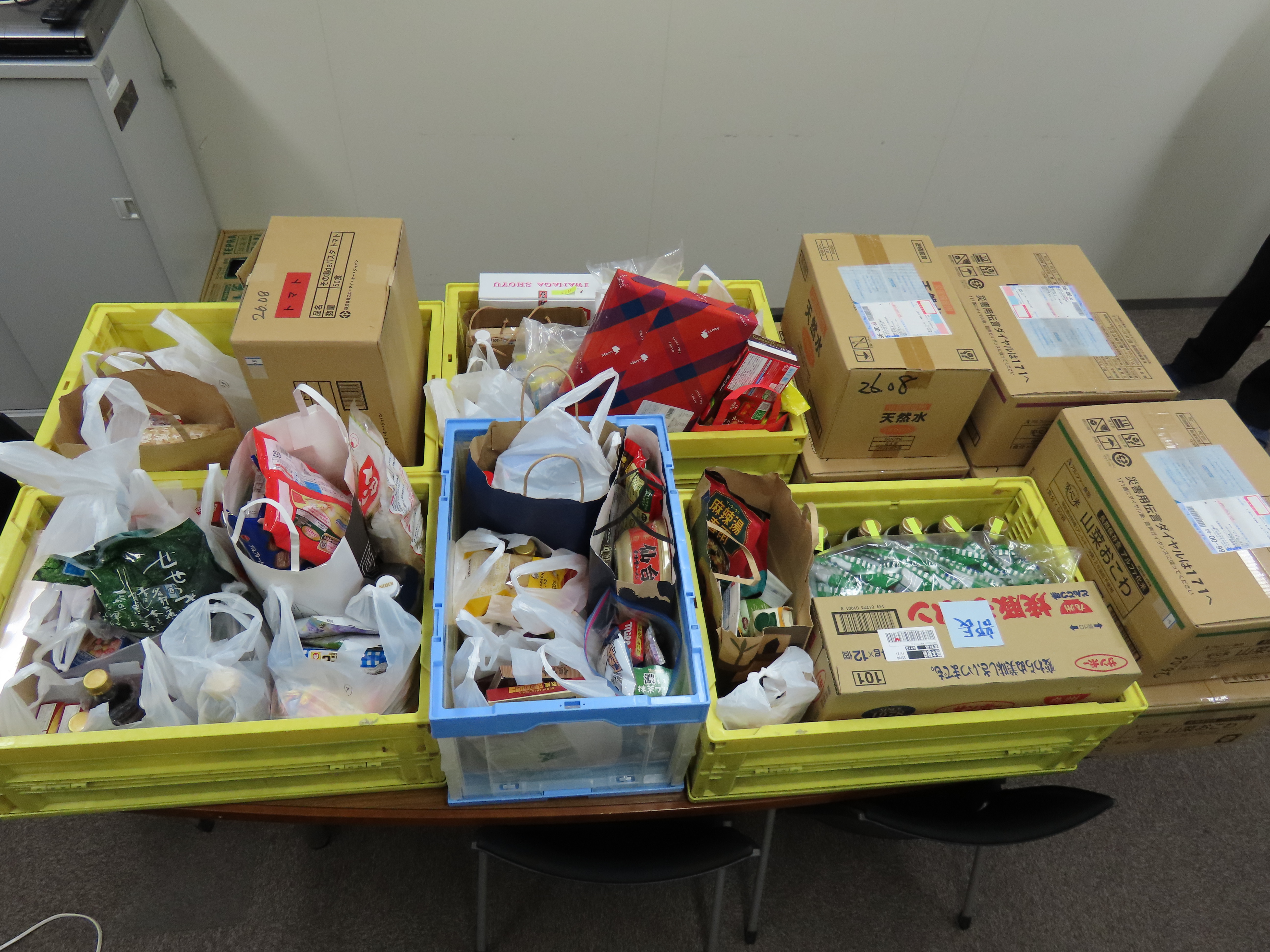 集まった寄付の食品等