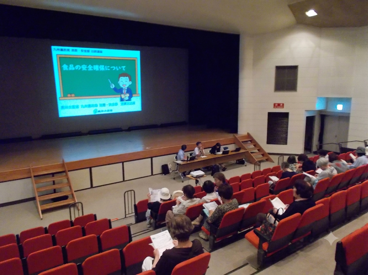 出前講座を受講していることぶき大学の皆さまの様子