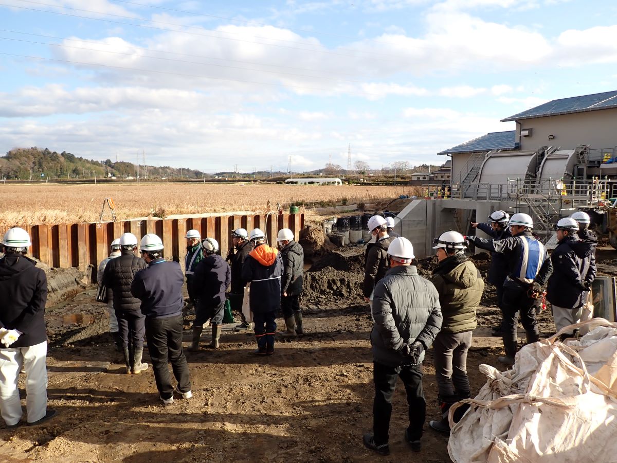 現地見学の様子（広渕沼機場）