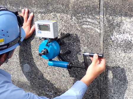 付着強度試験の様子