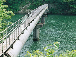 和賀川水管橋