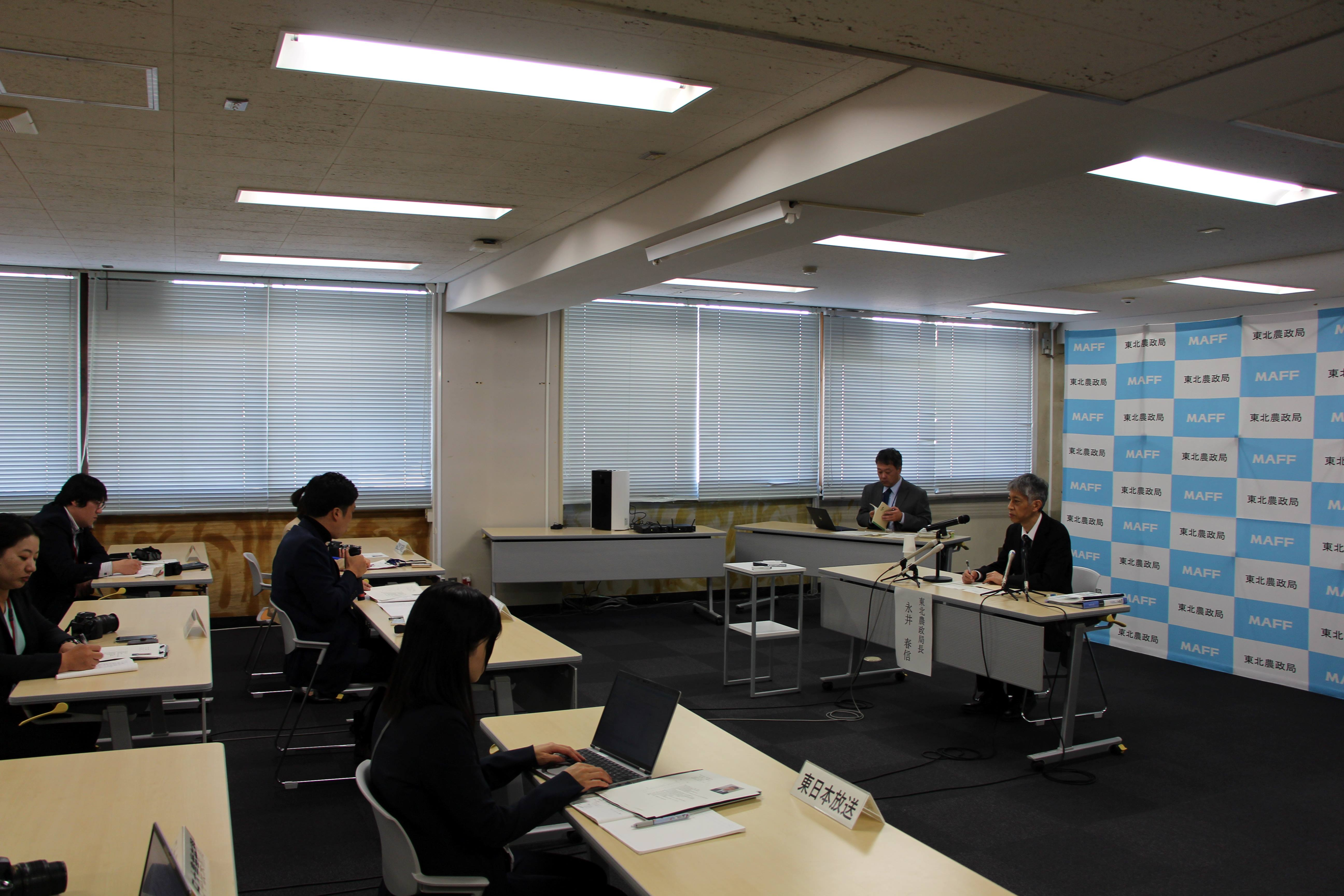 就任記者会見会場の様子①