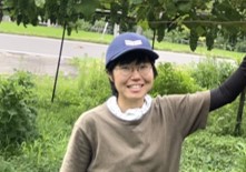 自社田とぶどう畑で奮闘している畠山さん