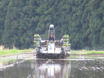 GPS直進アシスト田植機