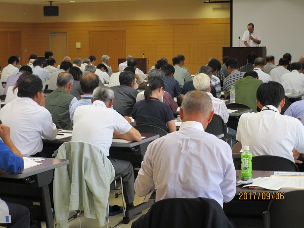 室内検討会の様子