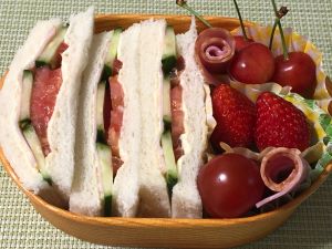 サンドイッチ弁当