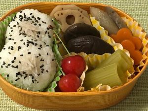おにぎり弁当