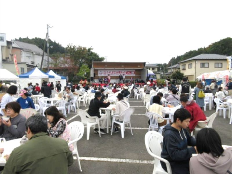 会場