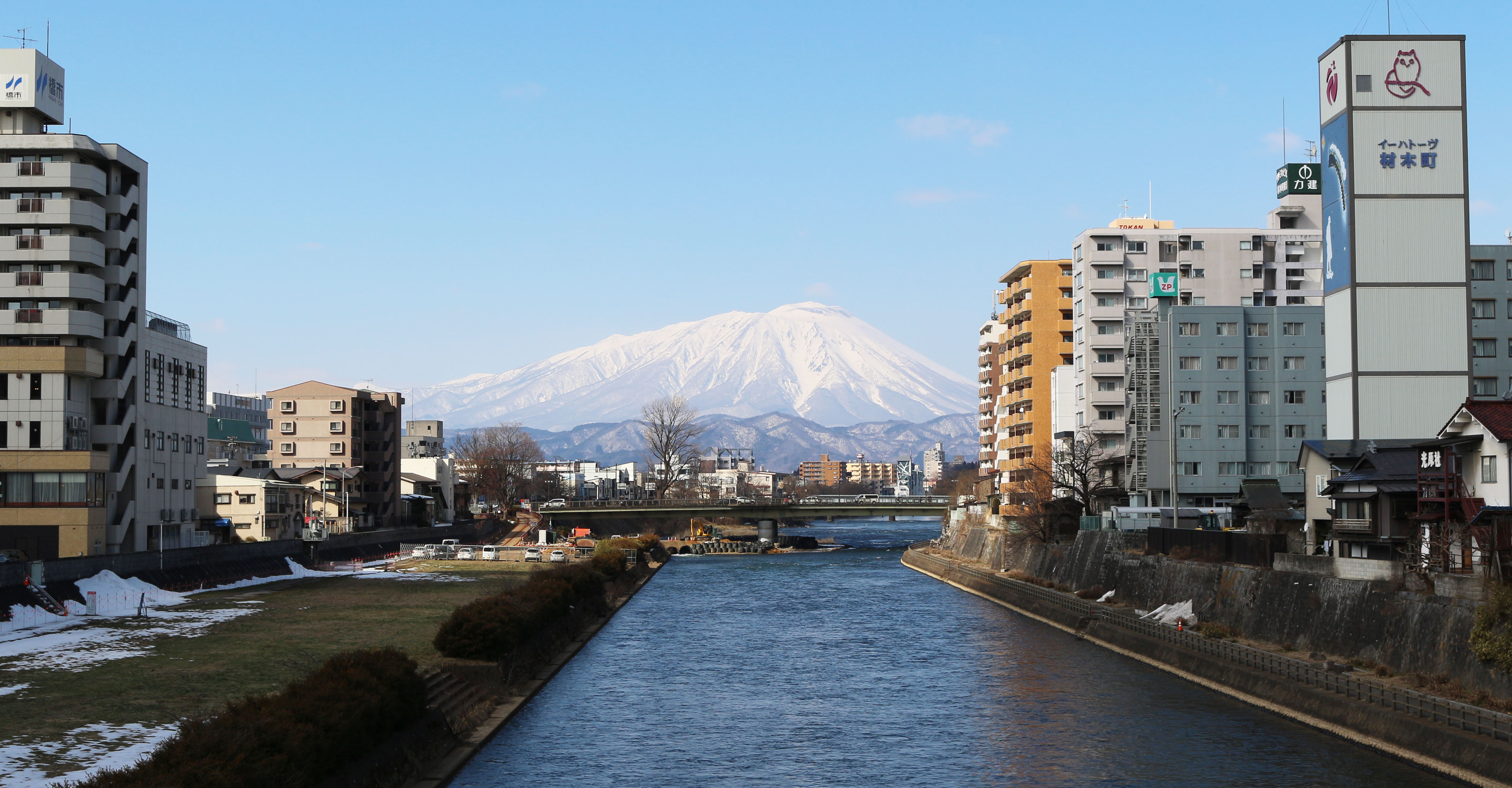 岩手山と北上川
