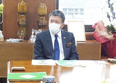 一関市長　佐藤氏