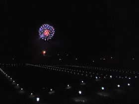 田棚の上に花火