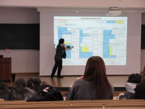 「食料」をめぐる情勢の講義の様子