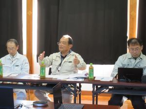 地域の取組を説明する北股地区振興会の皆さん